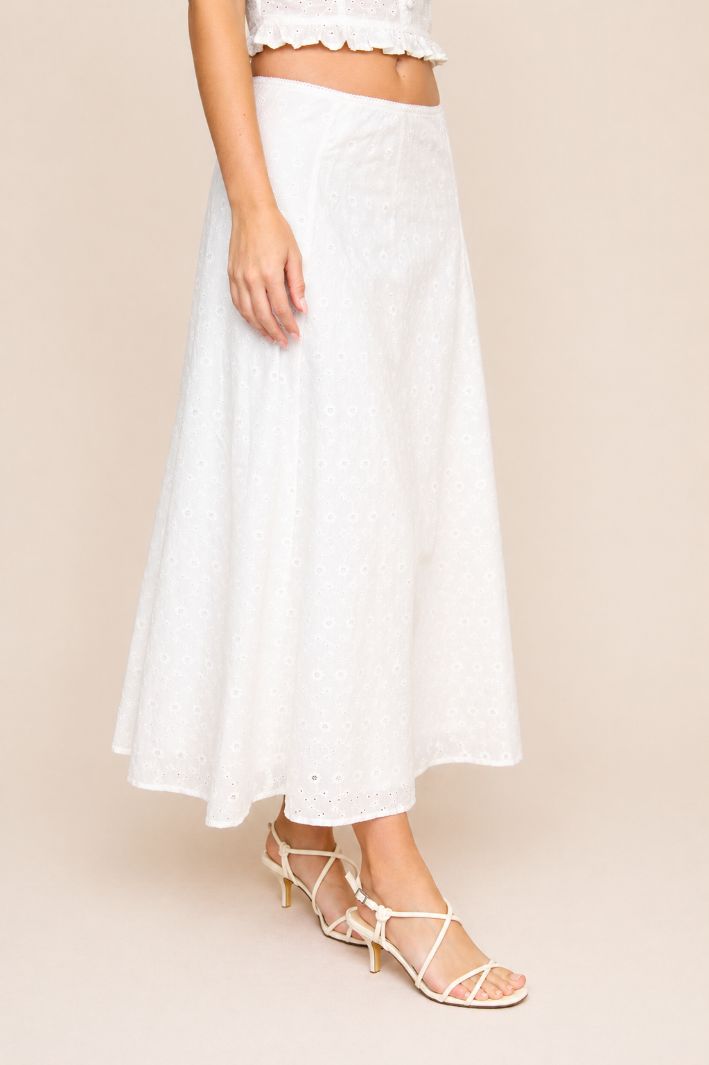 FALDA LARGA BRODERIE