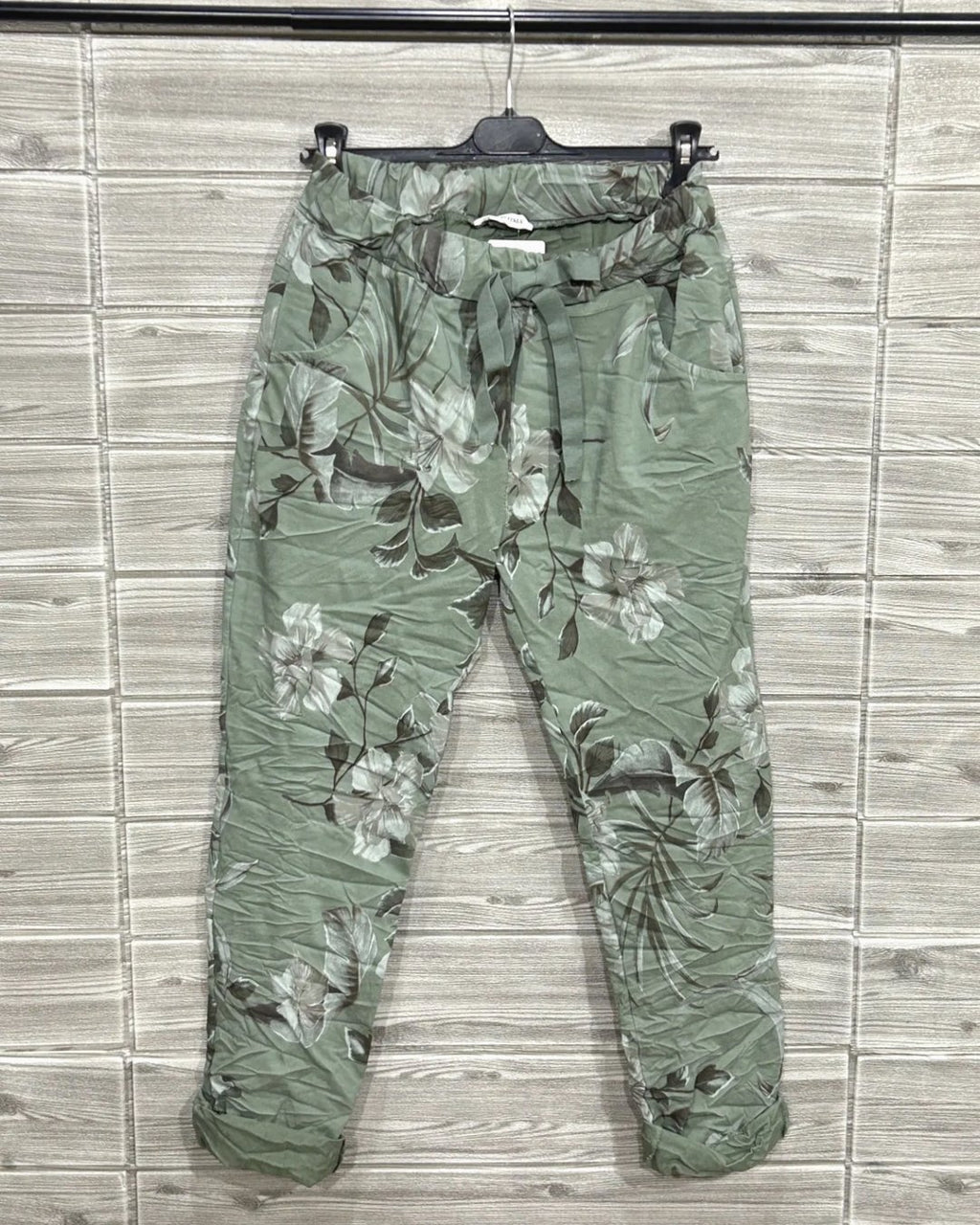 JOGGER FLORES MARRONES